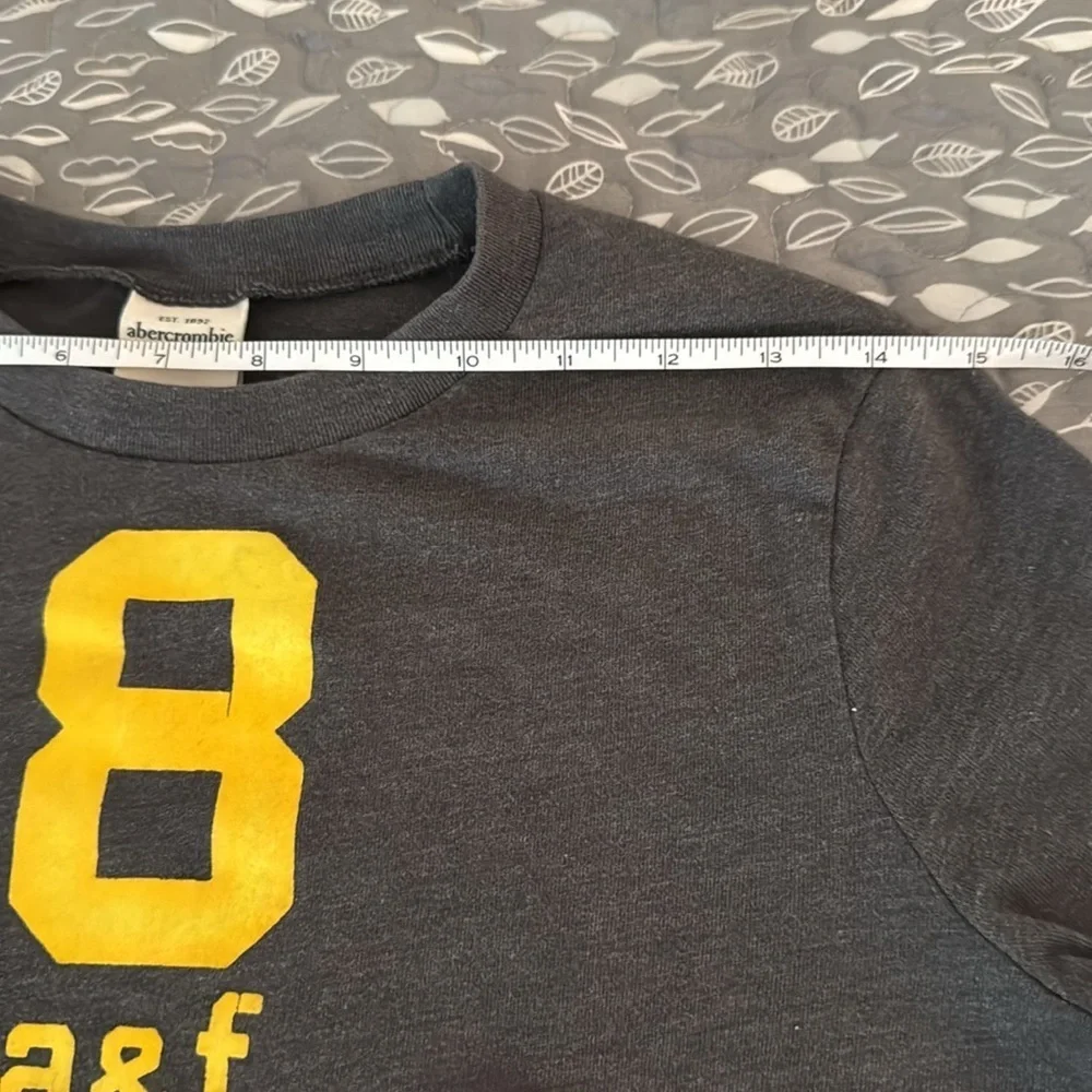 ABERCROMBIE KIDS long-sleeve graphic tee, Large